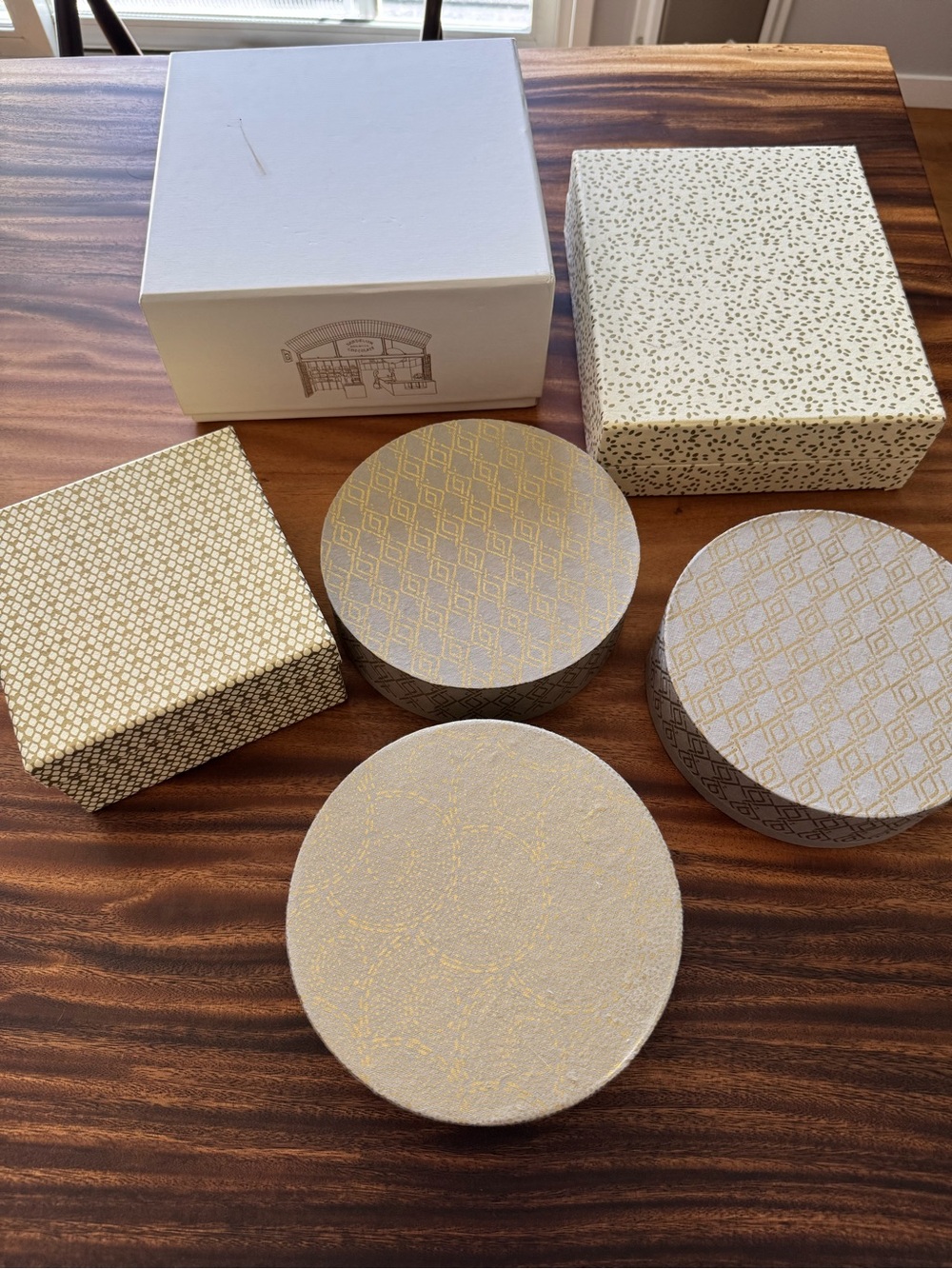 Dandelion chocolate origami paper gift boxes